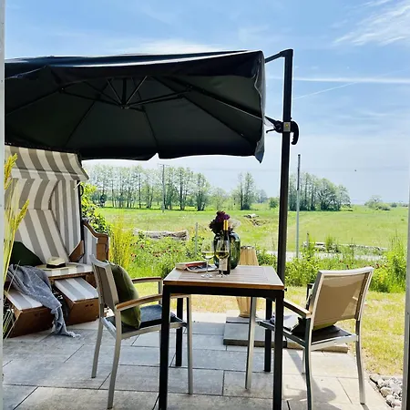 Mein Ankerplatz 17 Klein Stresow Ruegen By Ruyastay بيت للعطل