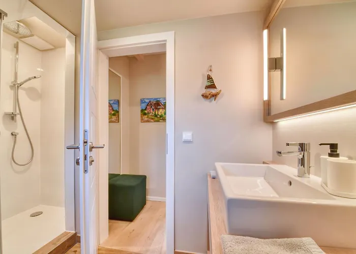 Mein Ankerplatz 17 Klein Stresow Ruegen By Ruyastay بوتبوس